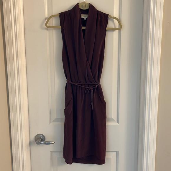 Aritzia Wilfred 100% silk dress with pockets - Picture 3 of 4
